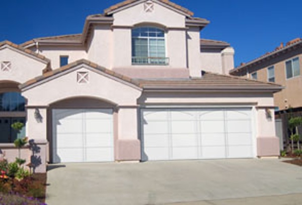 371 Courtyard garage door